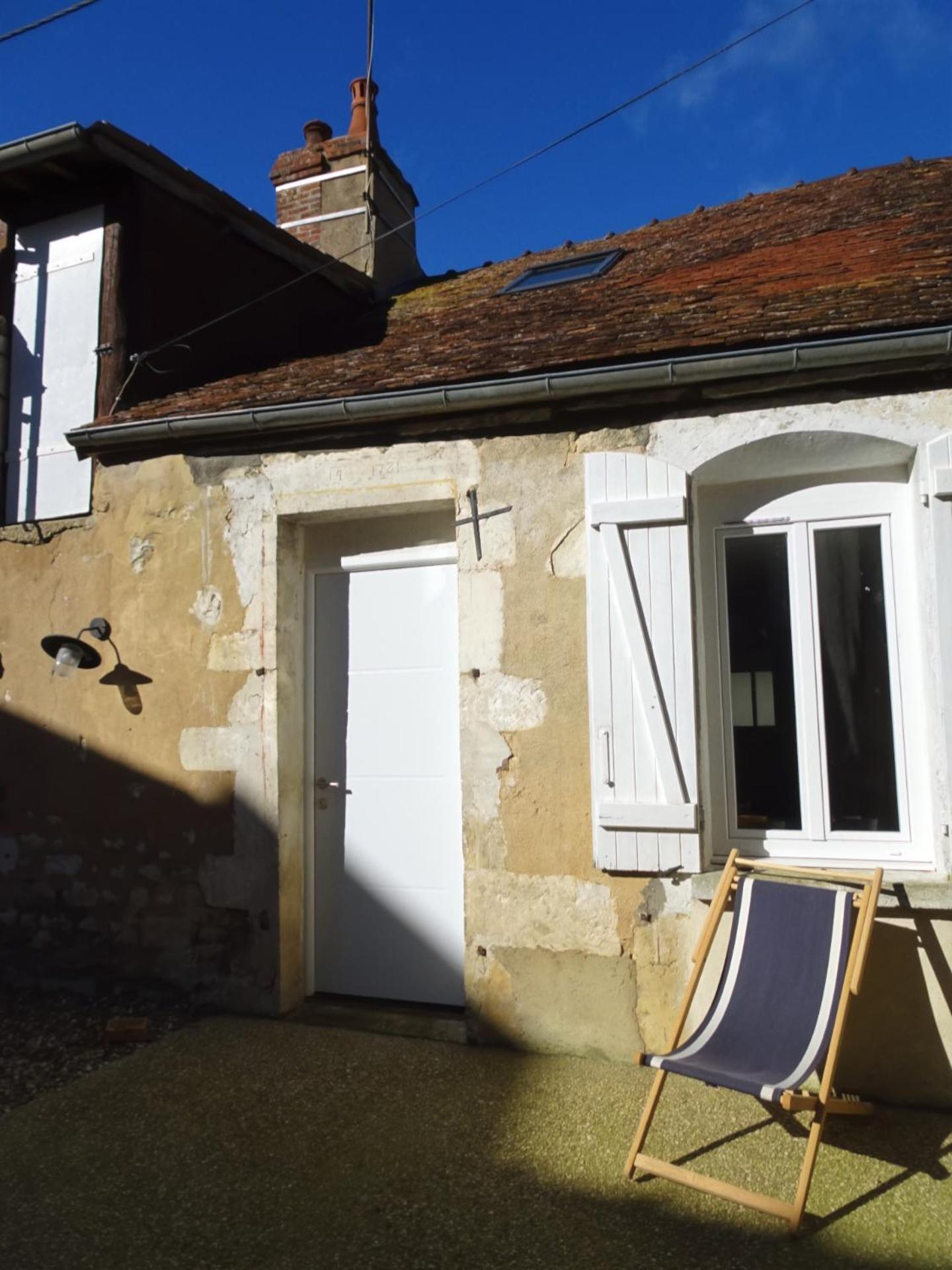 Bed & Breakfast In The Middle Of Chablis Vineyard Courgis Extérieur photo